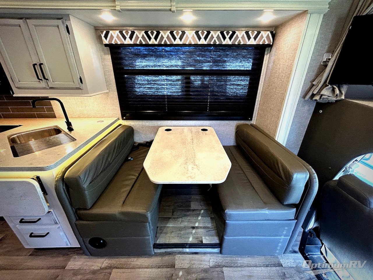 2022 Entegra Odyssey 31F Photo 14