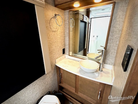2024 Tiffin Wayfarer 25RW RV Photo 4