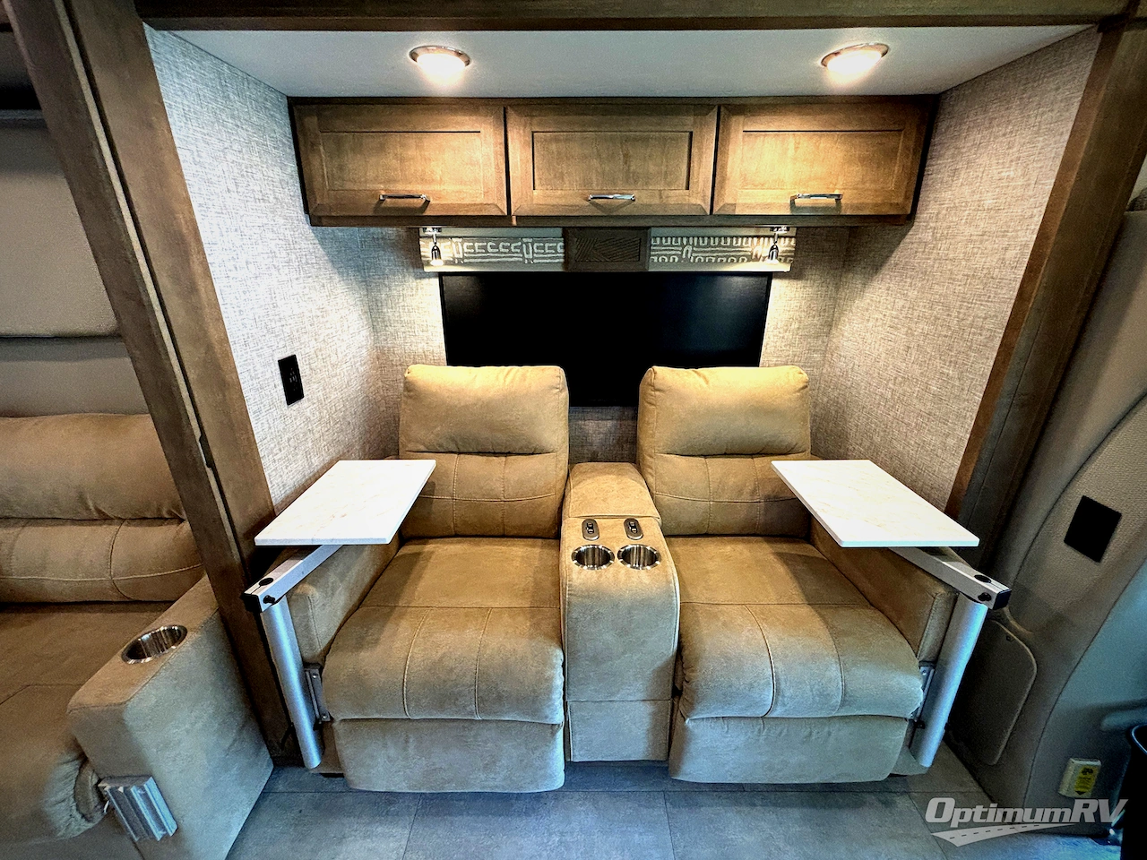 2024 Tiffin Wayfarer 25RW Photo 14