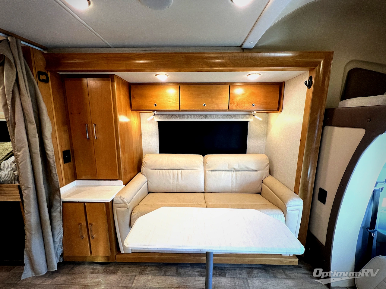 2019 Tiffin Wayfarer 24FW Photo 11