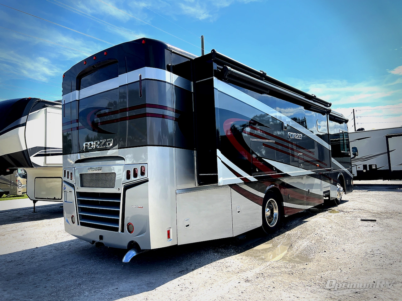 2020 Winnebago Forza 34T Photo 3