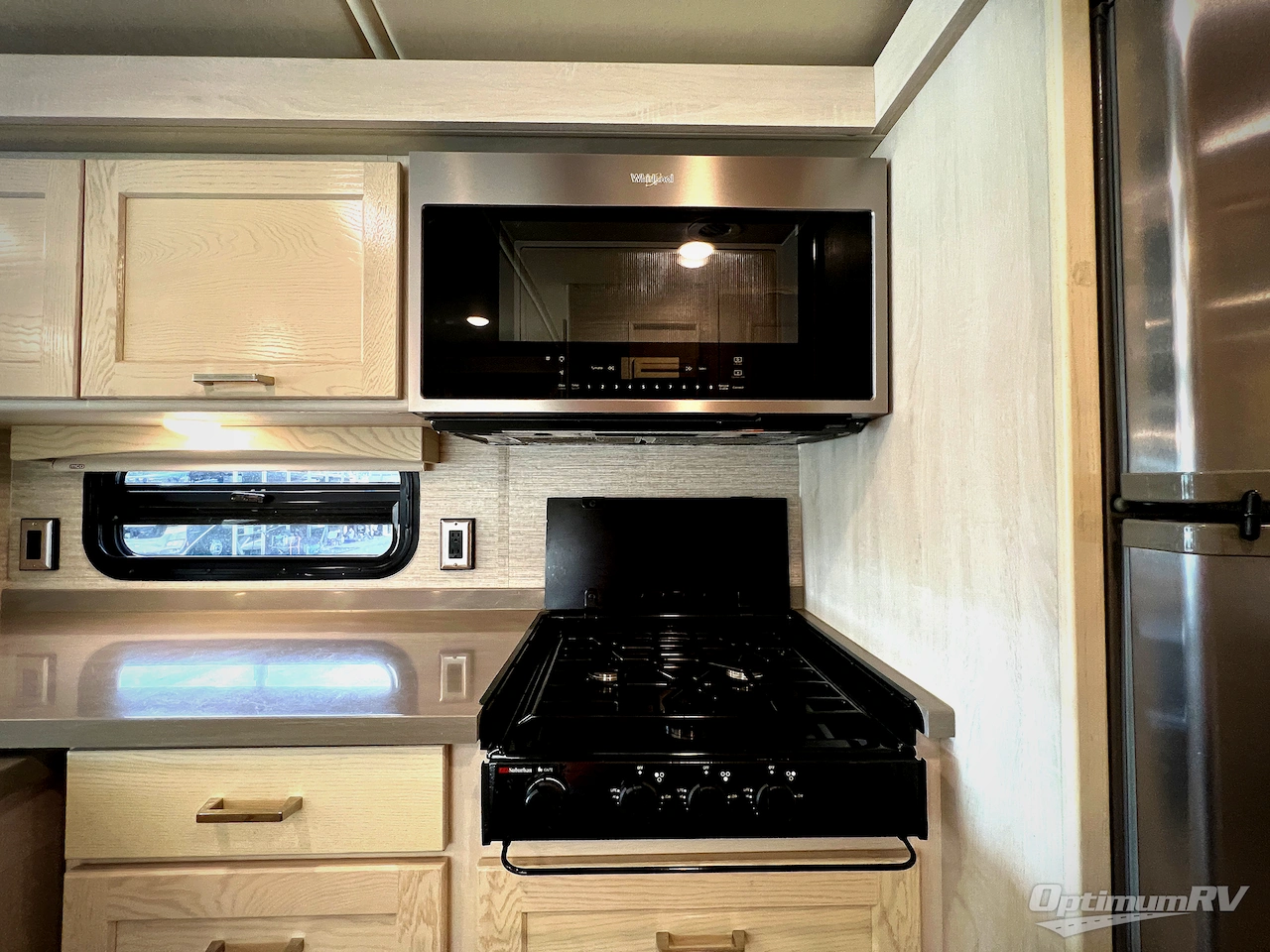 2020 Winnebago Forza 34T Photo 14