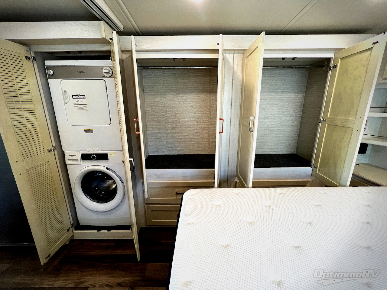 2020 Winnebago Forza 34T Photo 16