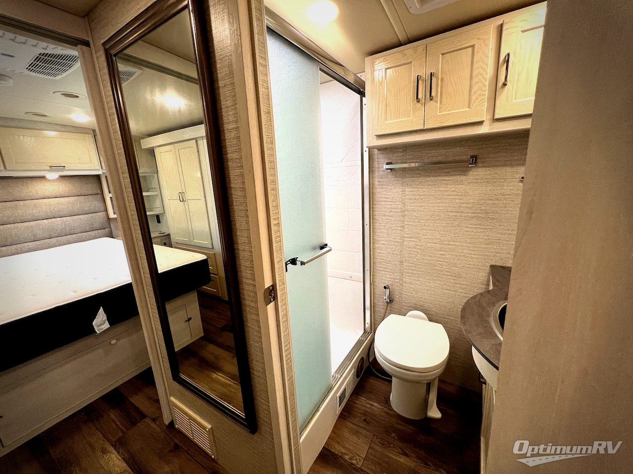 2020 Winnebago Forza 34T Photo 18