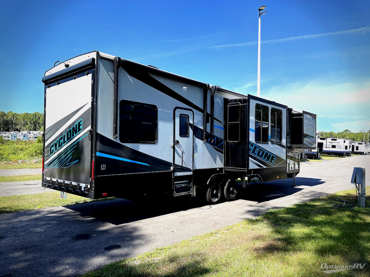 2025 Heartland Cyclone 3714 Photo 2