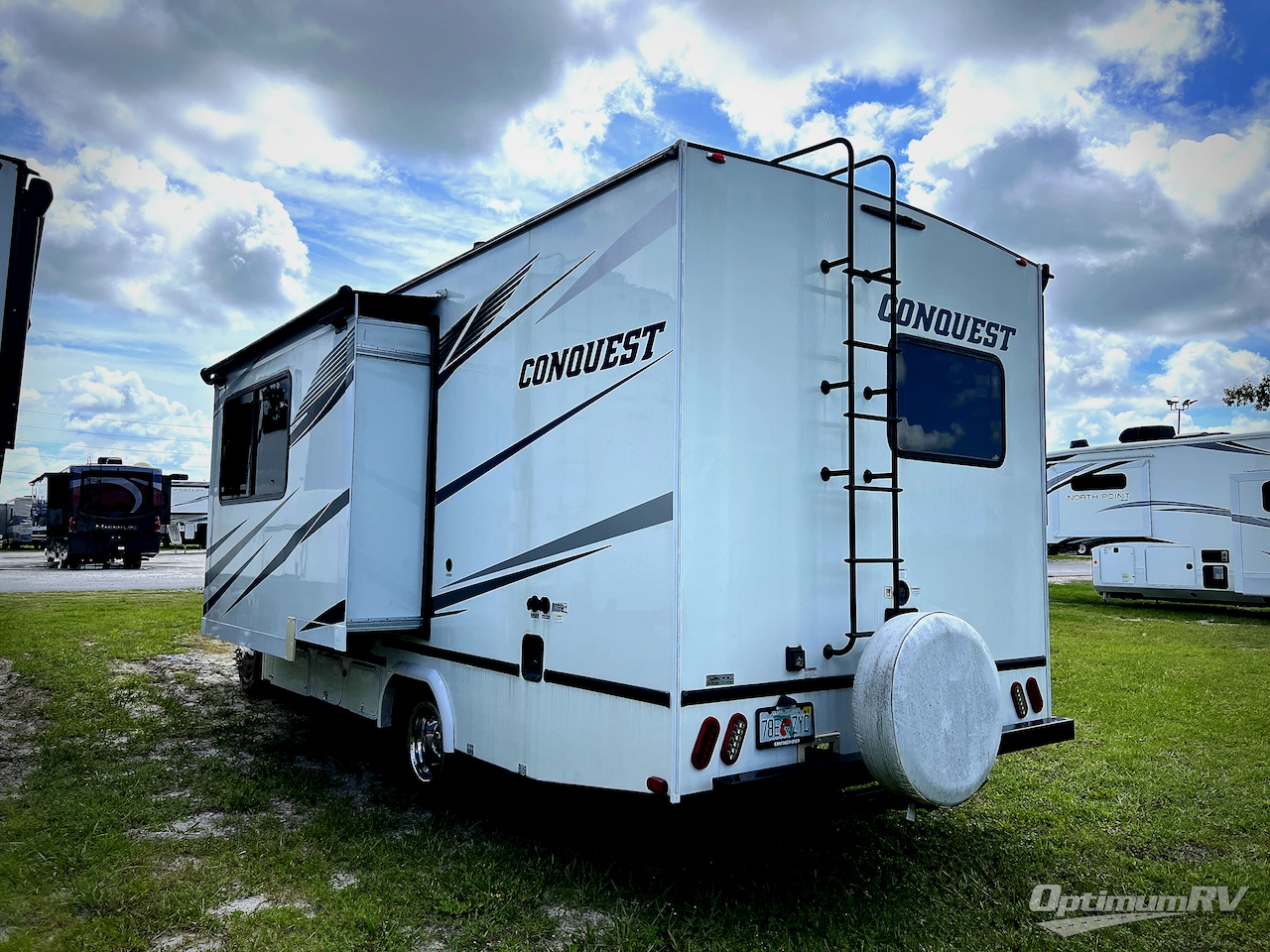 2023 Gulf Stream Conquest Class C 6238 Photo 2