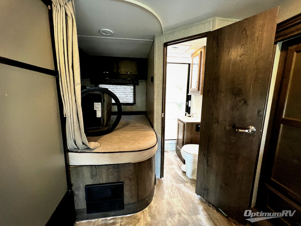 2023 Gulf Stream Conquest Class C 6238 Photo 13
