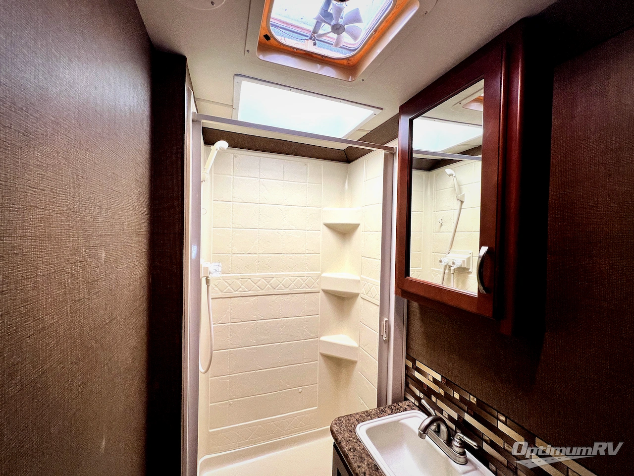2016 Thor Chateau 26A Photo 13