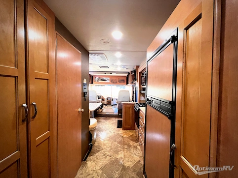 2016 Thor ACE 27.1 RV Photo 4