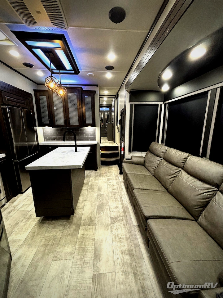 2022 Grand Design Momentum M-Class 351MS-R Photo 6