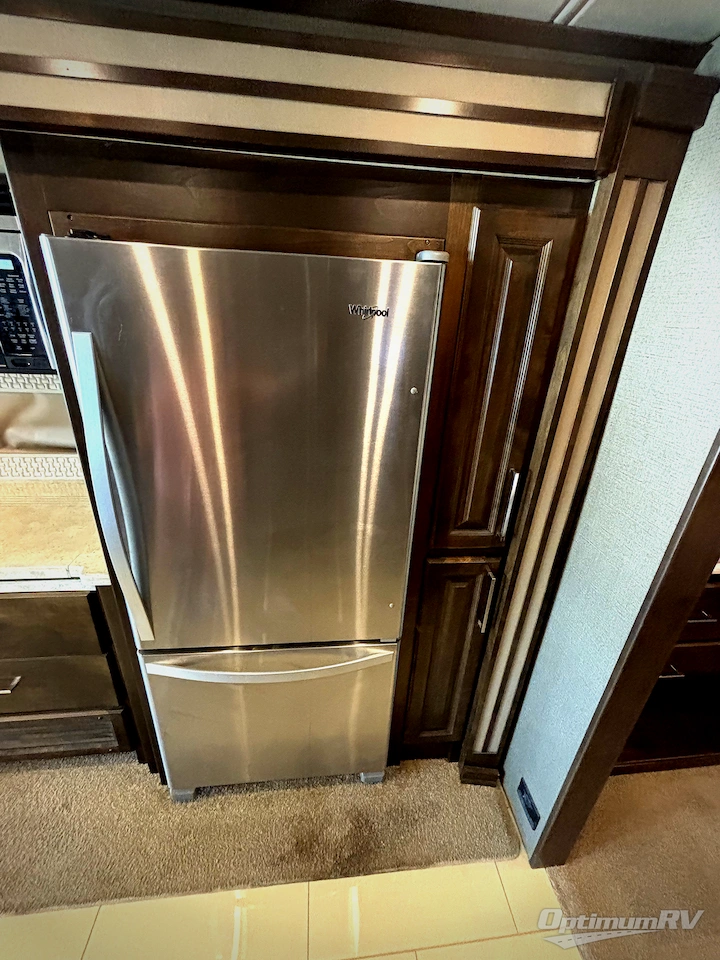 2019 Tiffin Allegro RED 33AA Photo 12