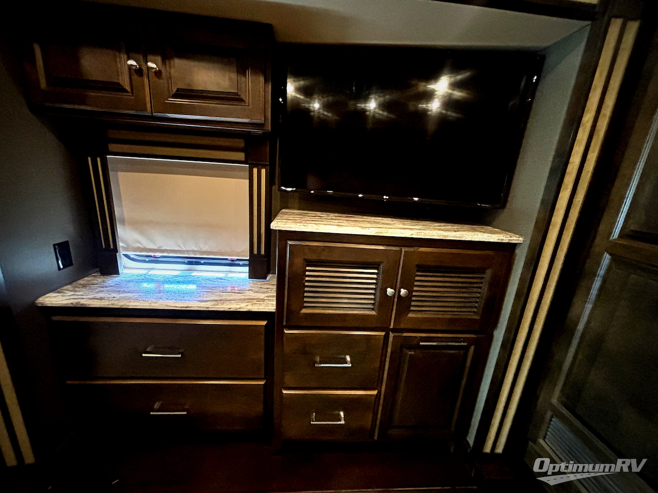 2019 Tiffin Allegro RED 33AA Photo 16