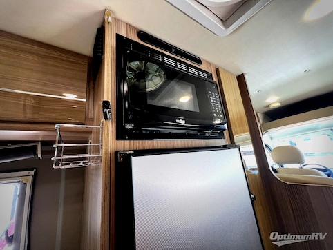 2019 Winnebago Travato 59G RV Photo 4