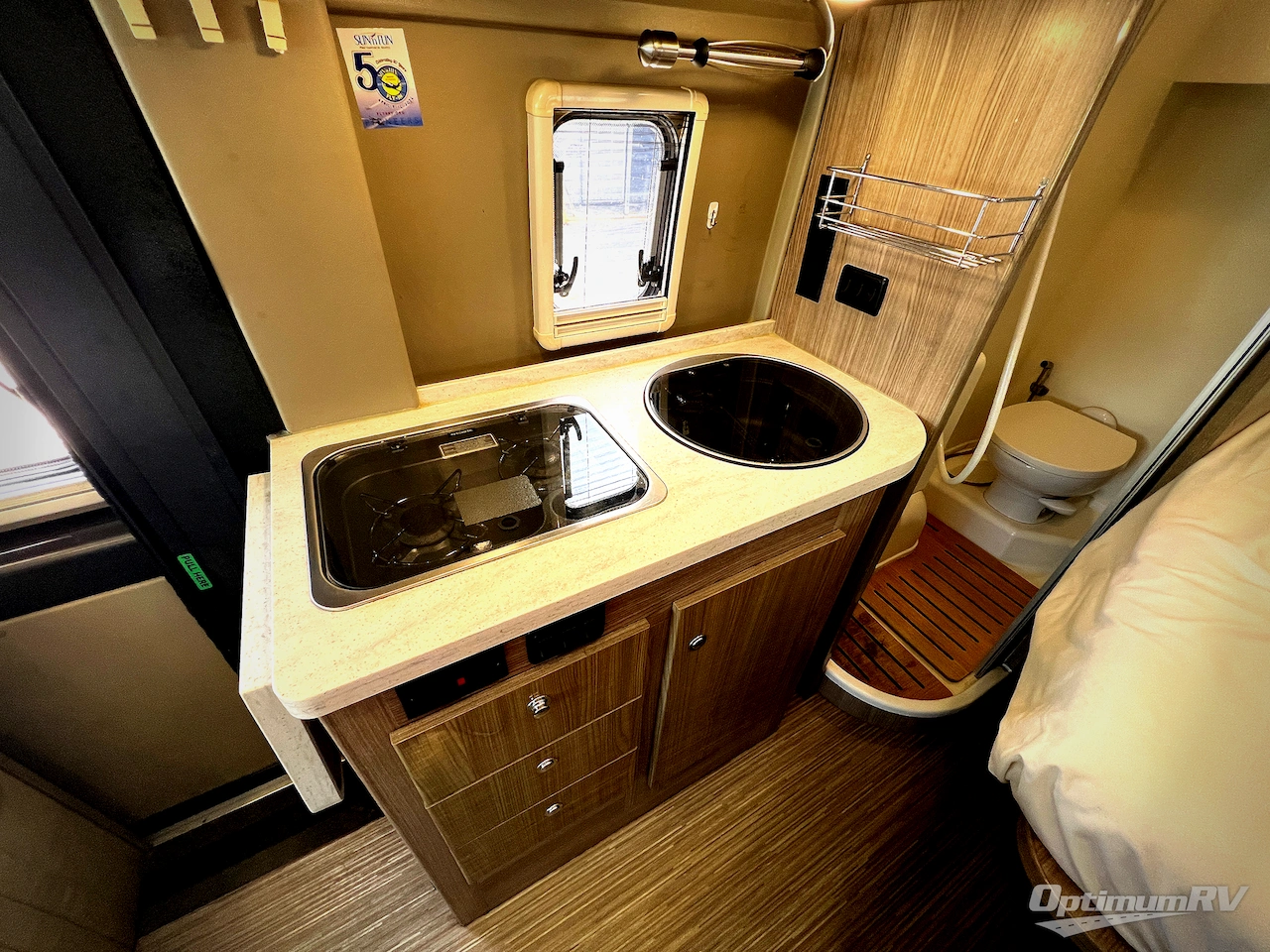 2019 Winnebago Travato 59G Photo 12