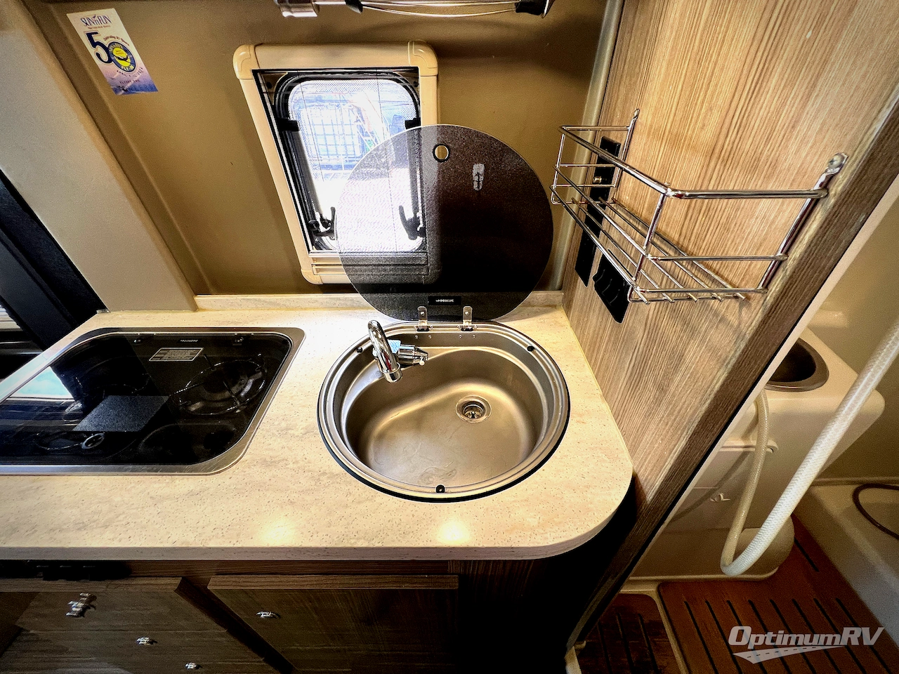 2019 Winnebago Travato 59G Photo 17