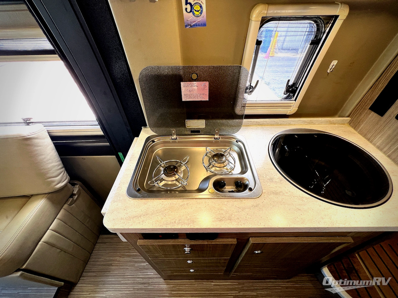 2019 Winnebago Travato 59G Photo 18
