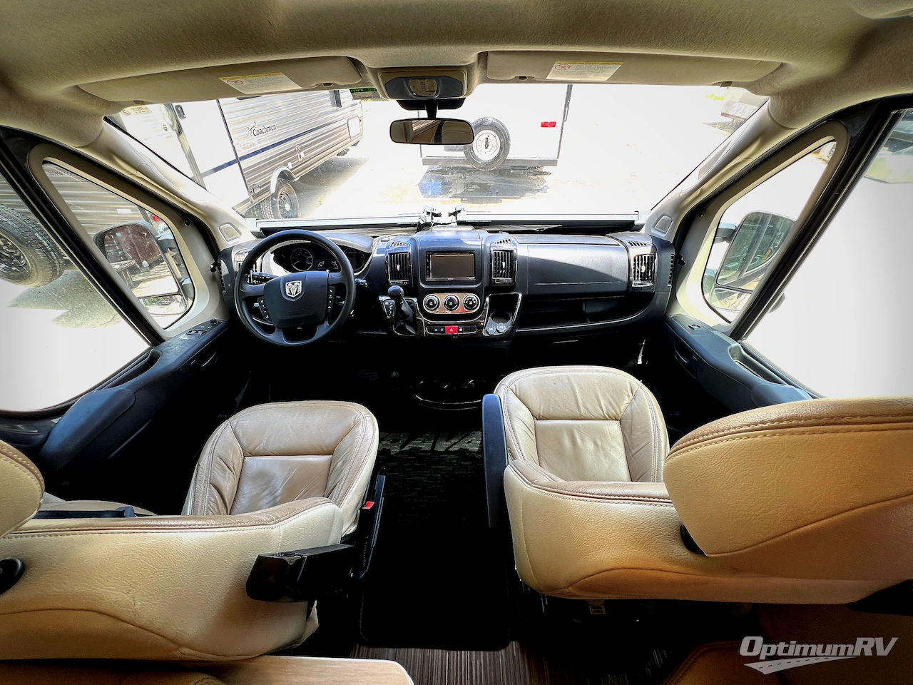 2019 Winnebago Travato 59G Photo 7