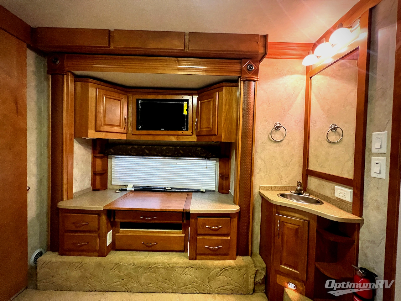 2007 Gulf Stream Tour Master T40C Photo 19