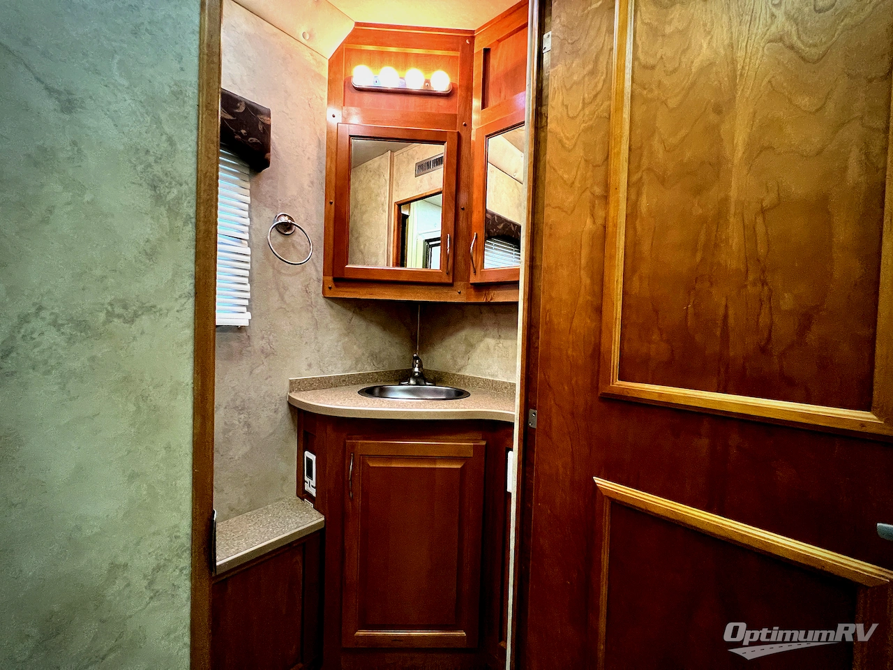 2007 Gulf Stream Tour Master T40C Photo 24