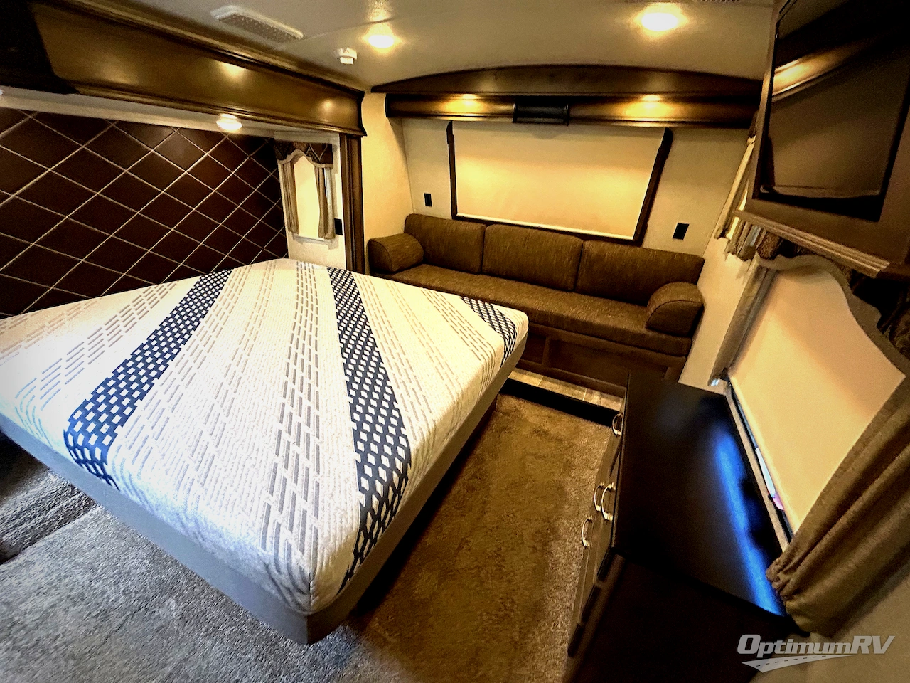 2018 Keystone Montana 3810MS Photo 7