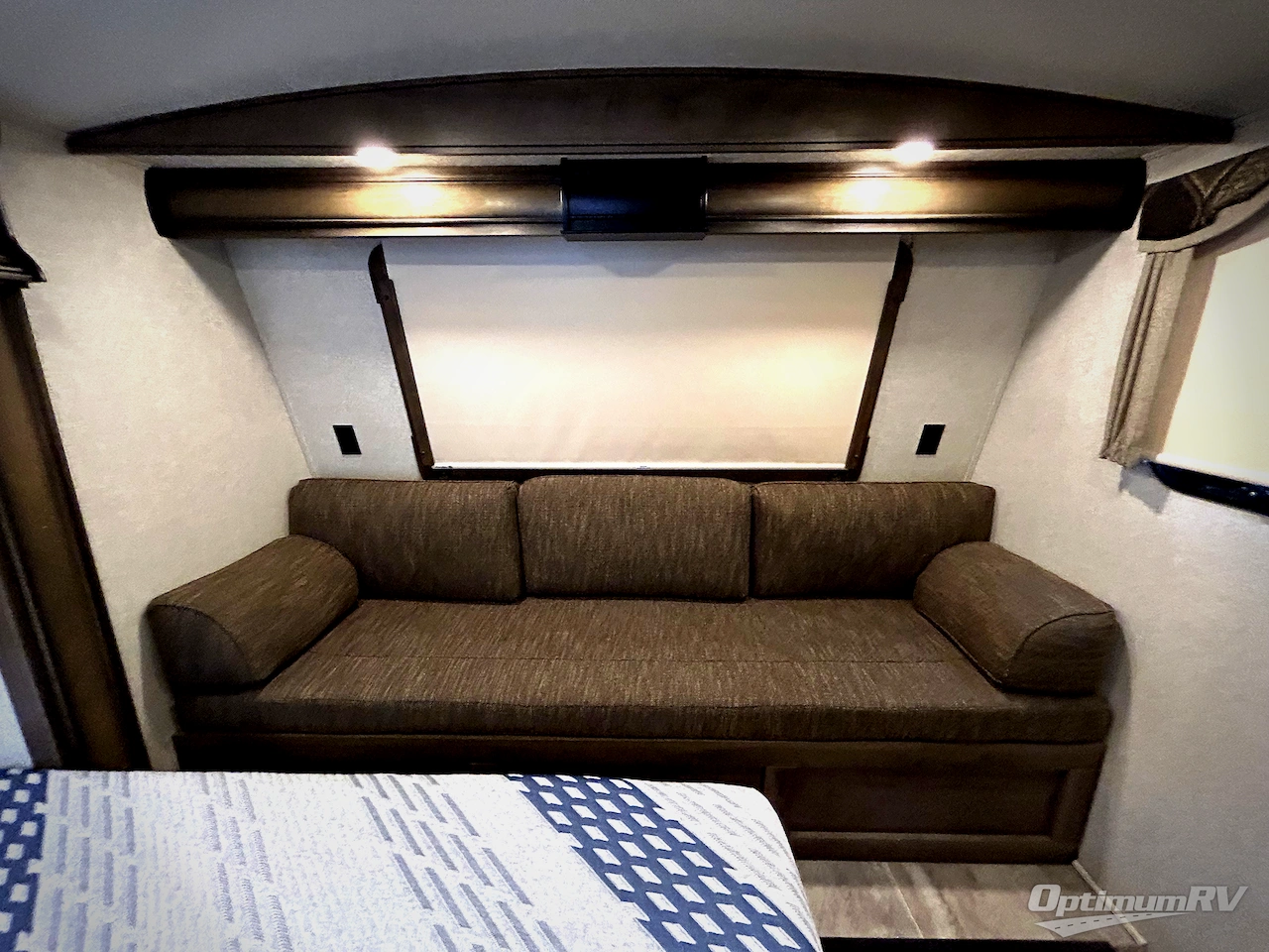 2018 Keystone Montana 3810MS Photo 9