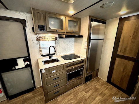 2022 Forest River Surveyor Legend 19MBLE RV Photo 4