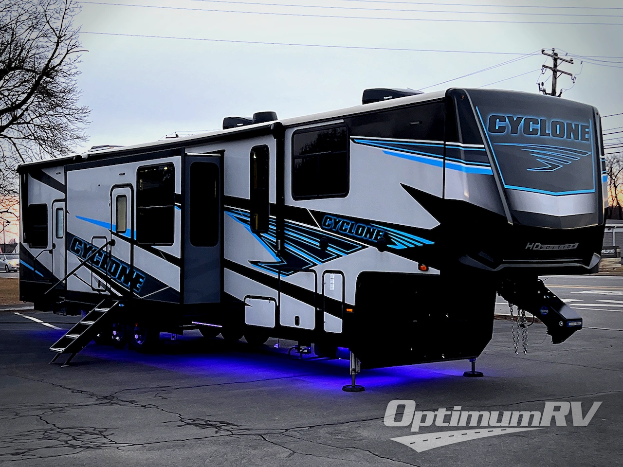 2024 Heartland Cyclone 4006 Photo 5