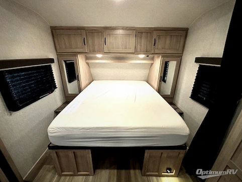 2022 Coachmen Northern Spirit Ultra Lite 1943RB RV Photo 3