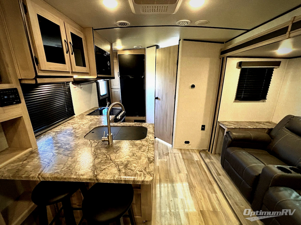 2022 Coachmen Northern Spirit Ultra Lite 1943RB Photo 4