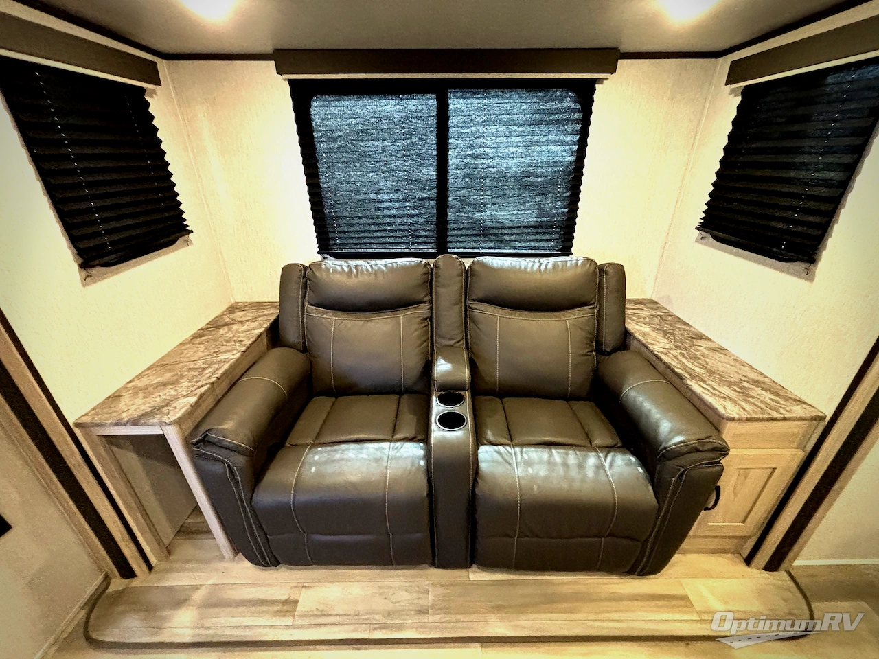 2022 Coachmen Northern Spirit Ultra Lite 1943RB Photo 10