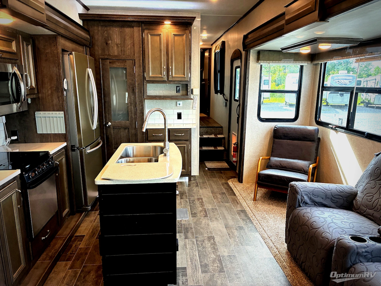 2018 Keystone Montana High Country 385BR Photo 14