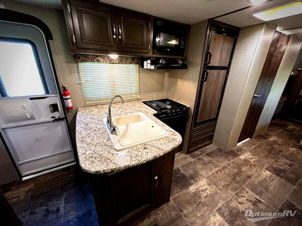 2018 Keystone Passport 2920BH Grand Touring Photo 8