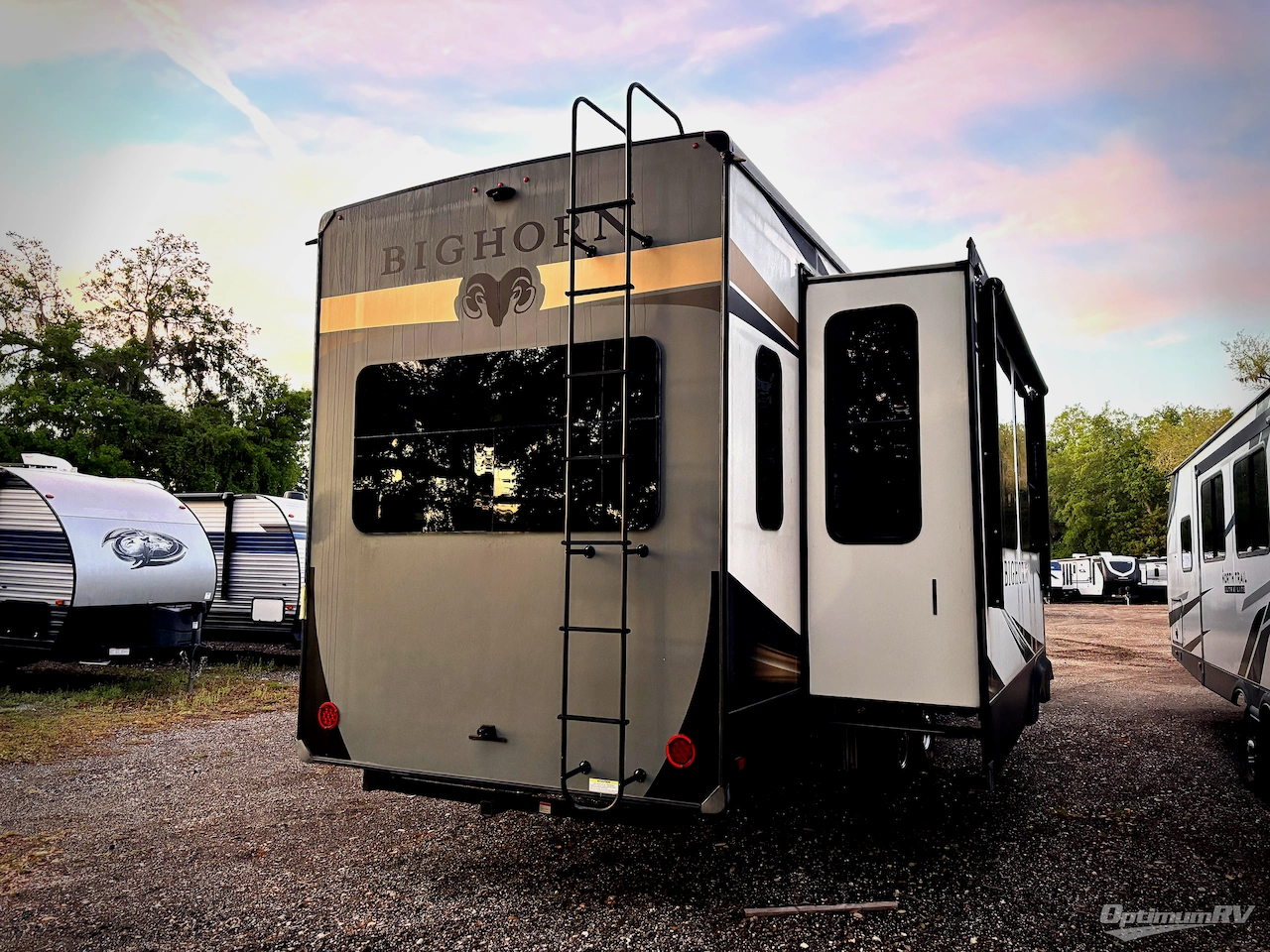 2022 Heartland Bighorn 3776RL Photo 2