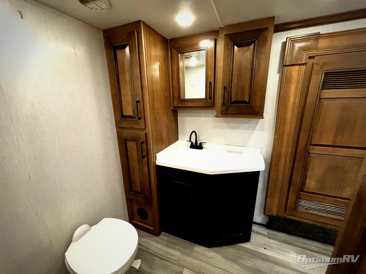 2022 Heartland Bighorn 3960LS Photo 18