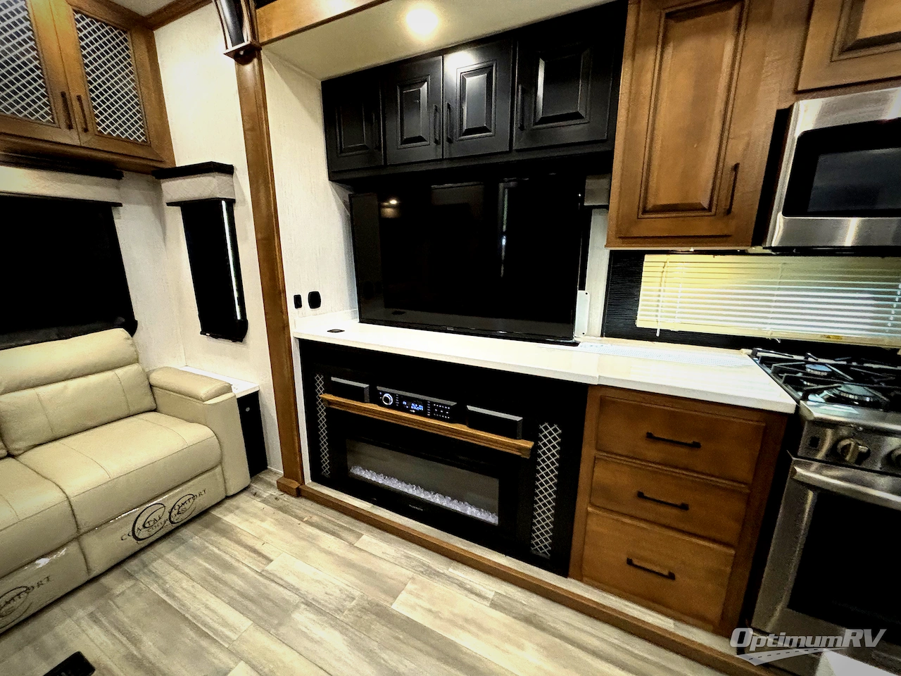 2022 Heartland Bighorn 3960LS Photo 23