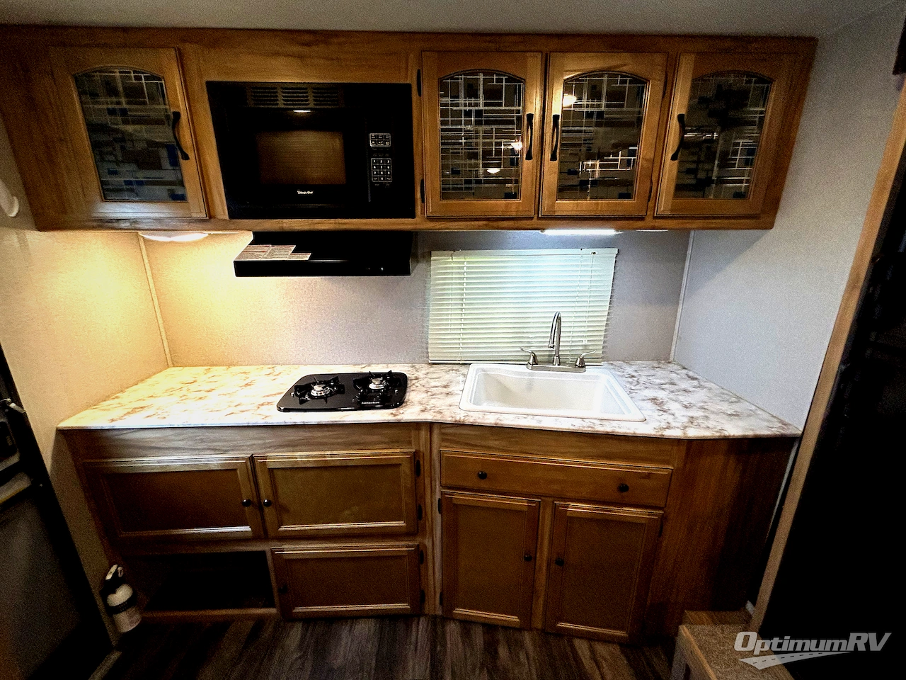 2019 Coachmen Freedom Express Pilot 19RKS Photo 14
