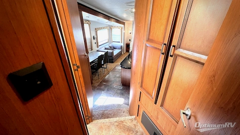 2012 CrossRoads Cruiser Patriot  Provincial CF345RF RV Photo 4