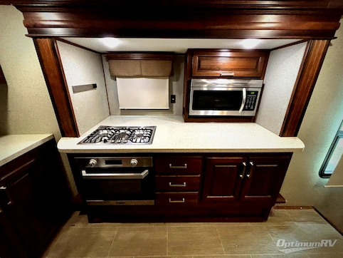 2019 Keystone alpine 3800FK RV Photo 2