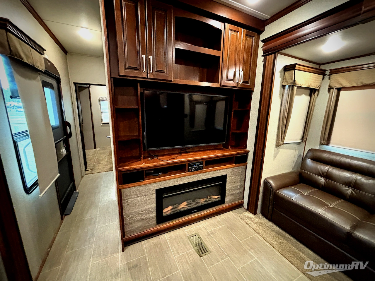 2019 Keystone alpine 3800FK Photo 16