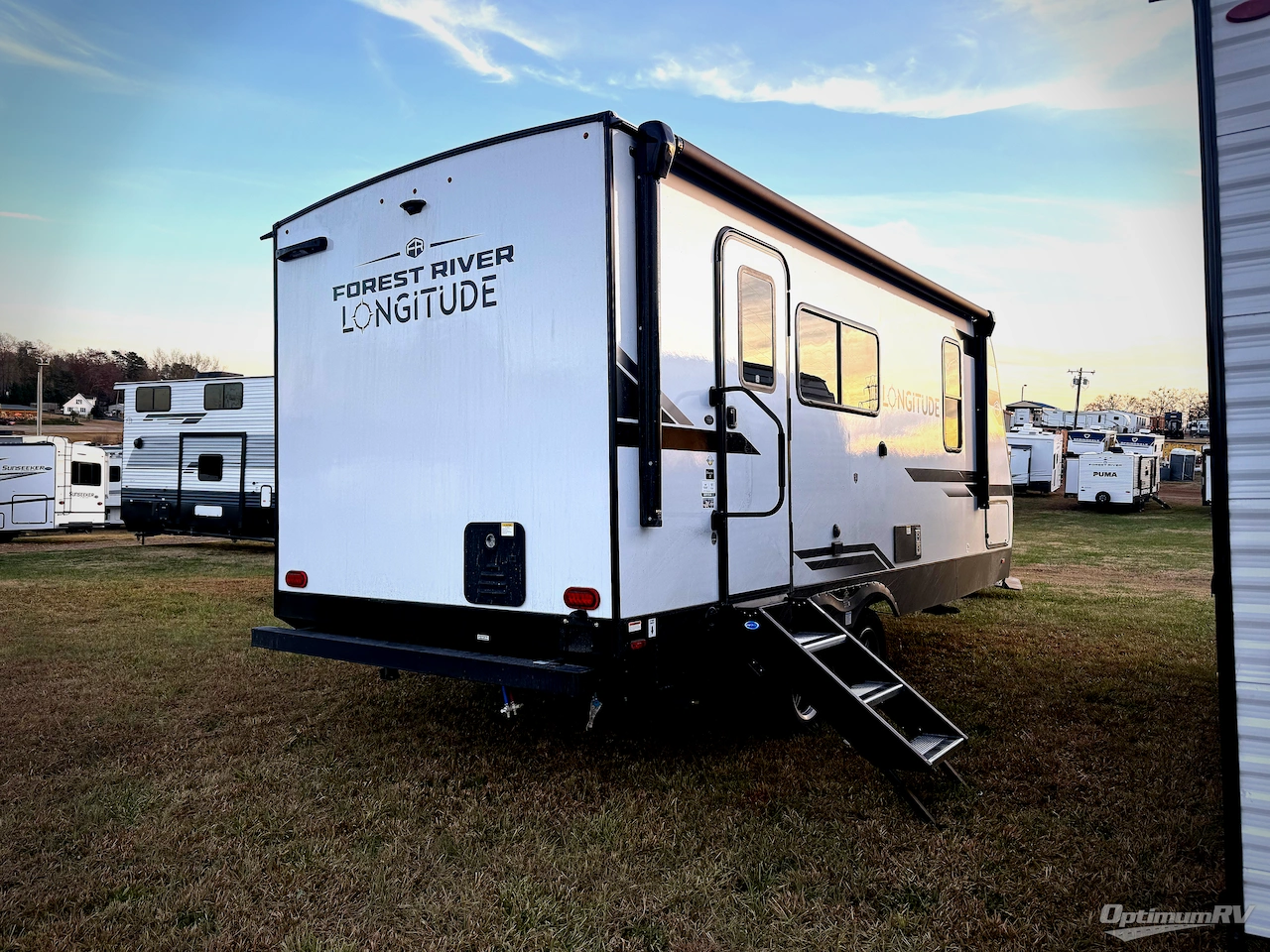 2026 East To West Longitude 185RB Photo 2