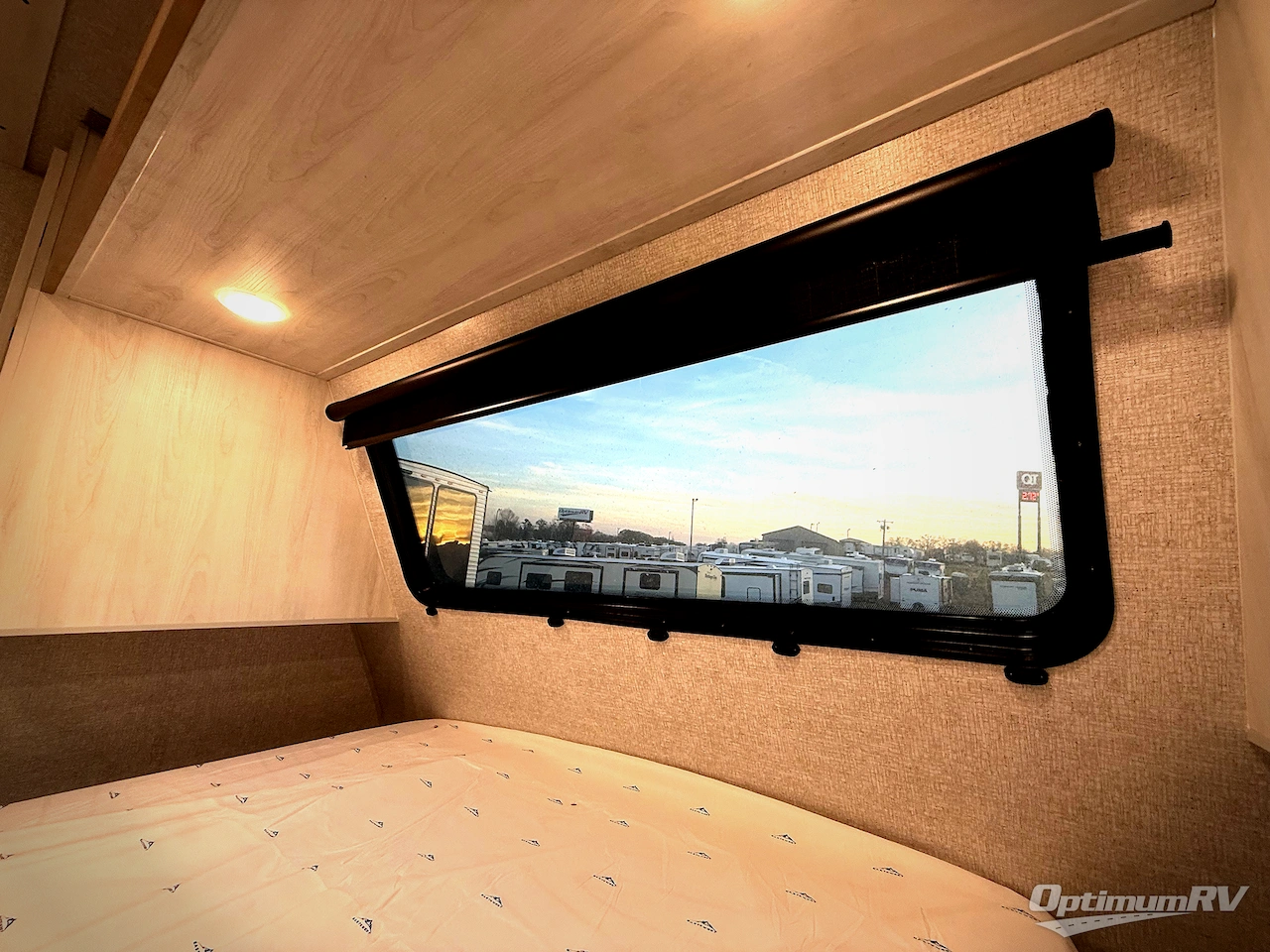 2026 East To West Longitude 185RB Photo 21