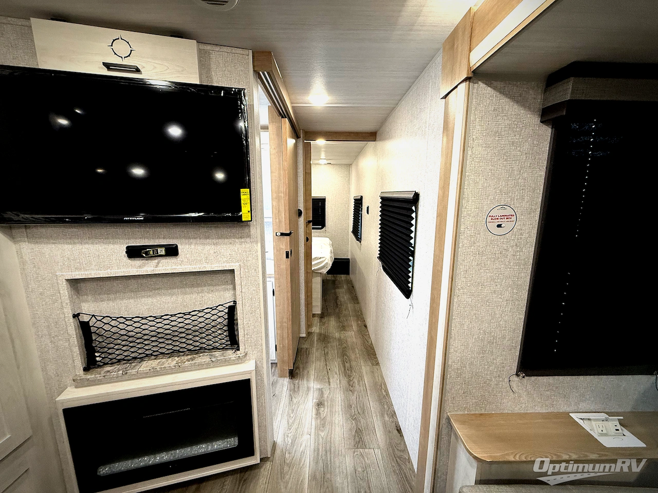 2026 East To West Longitude 230FK Photo 12