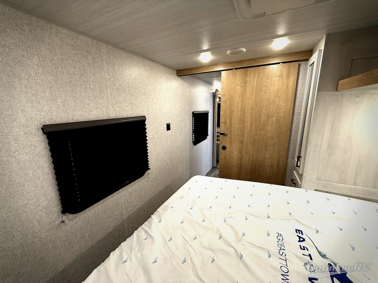 2026 East To West Longitude 230FK Photo 16