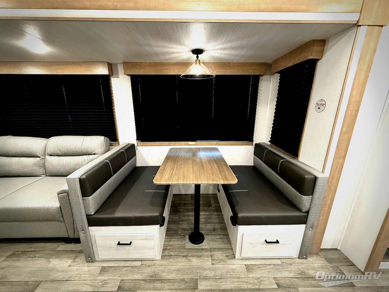 2026 East To West Longitude 319BH Photo 15