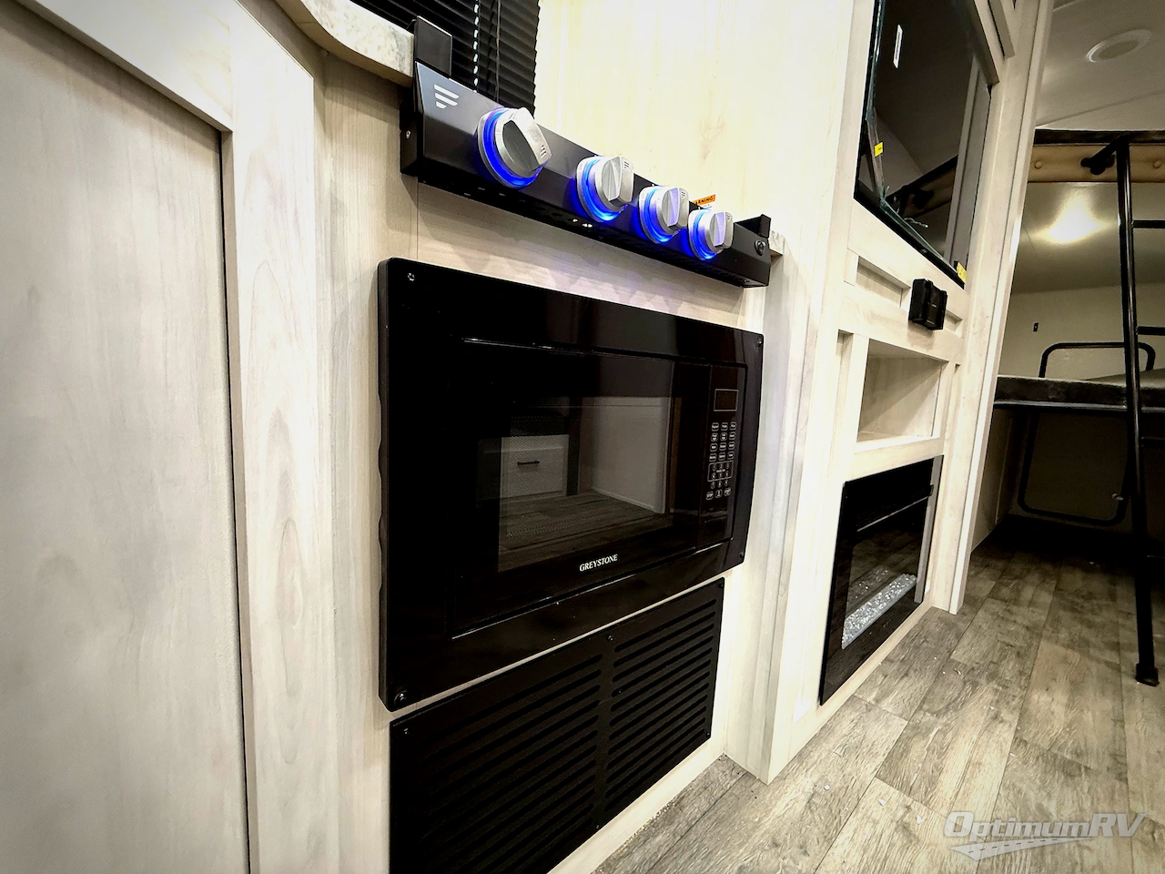 2026 East To West Longitude 255BH Photo 16