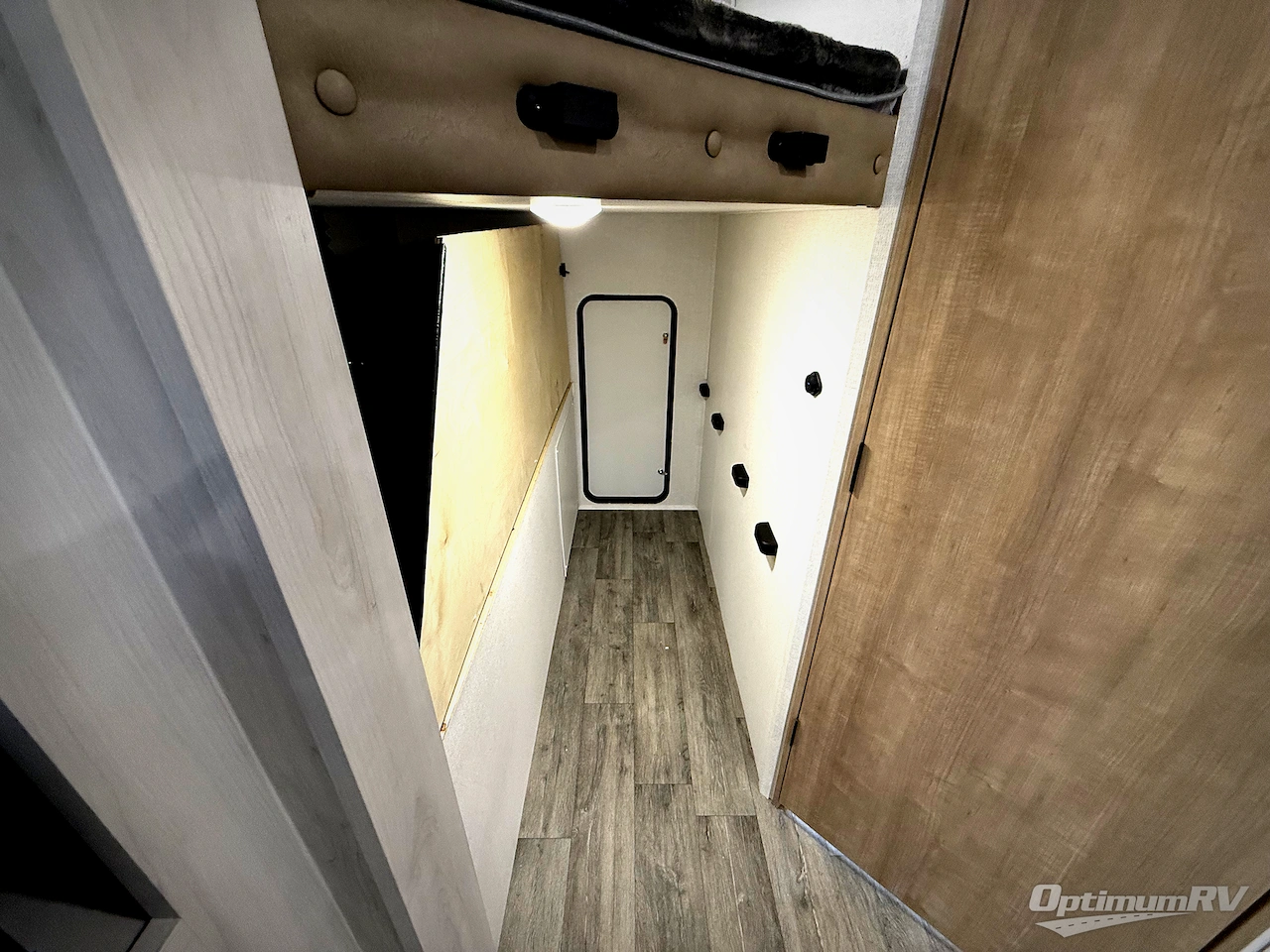 2026 East To West Longitude 255BH Photo 21