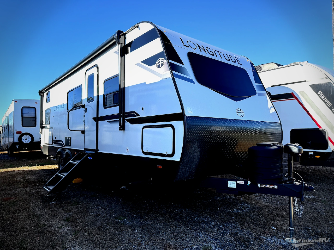 2026 East To West Longitude 255BH Photo 1