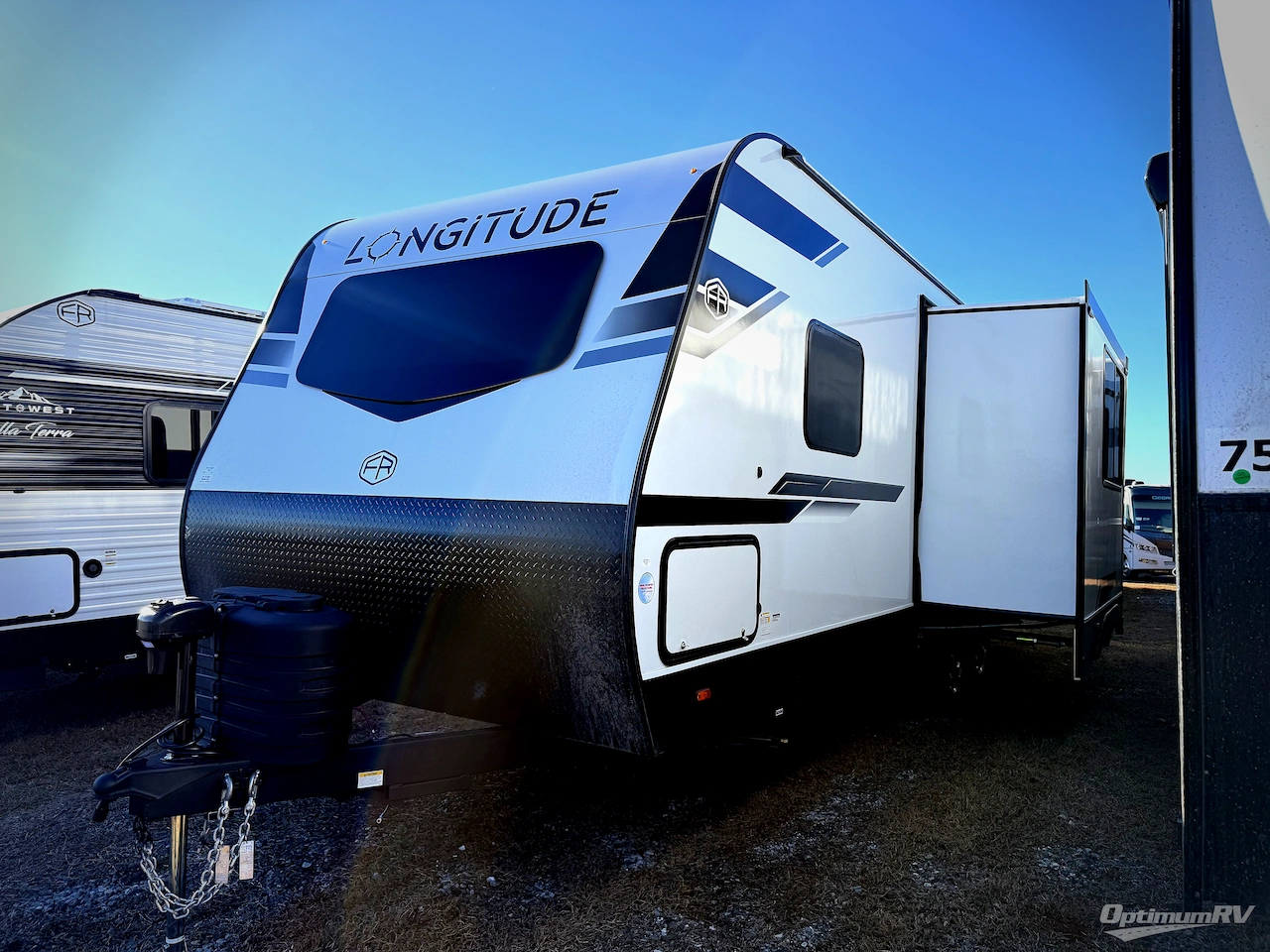 2026 East To West Longitude 255BH Photo 4