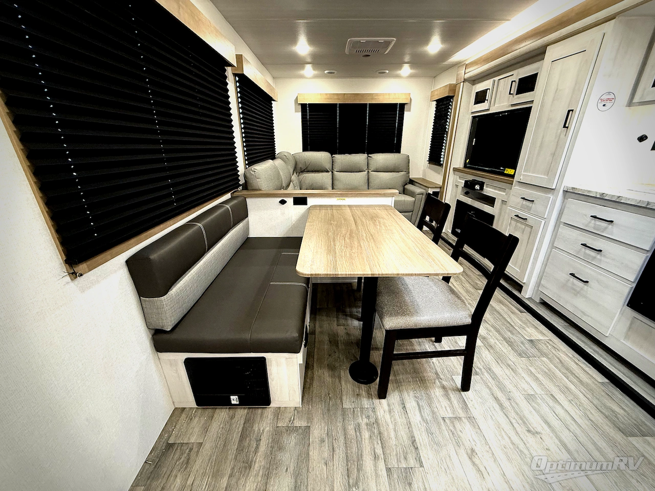 2026 East To West Longitude 310RL Photo 8