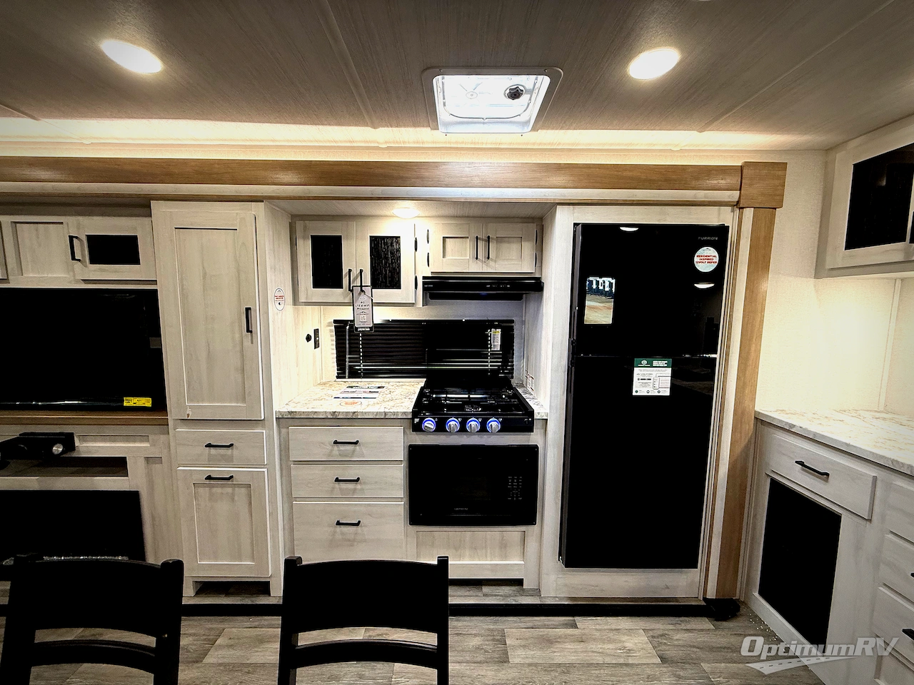 2026 East To West Longitude 310RL Photo 9